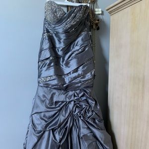 Gray Mermaid Style Dress